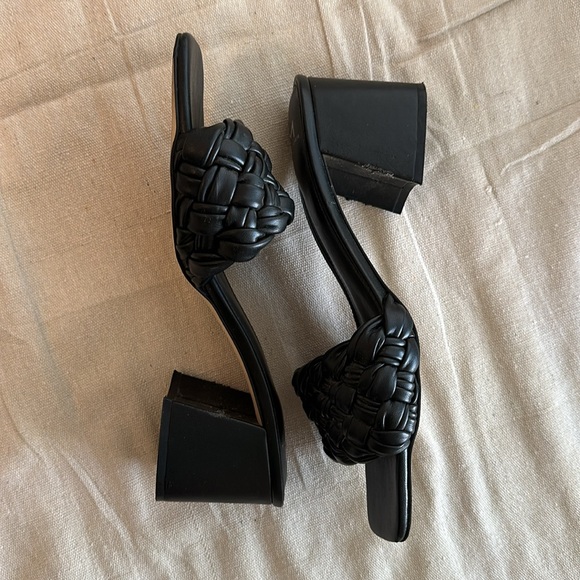 Marc Fisher Block Heel Sandal - Picture 4 of 5